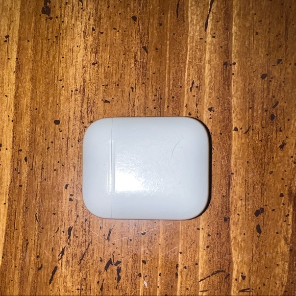 AirPods - Picture 2 of 4